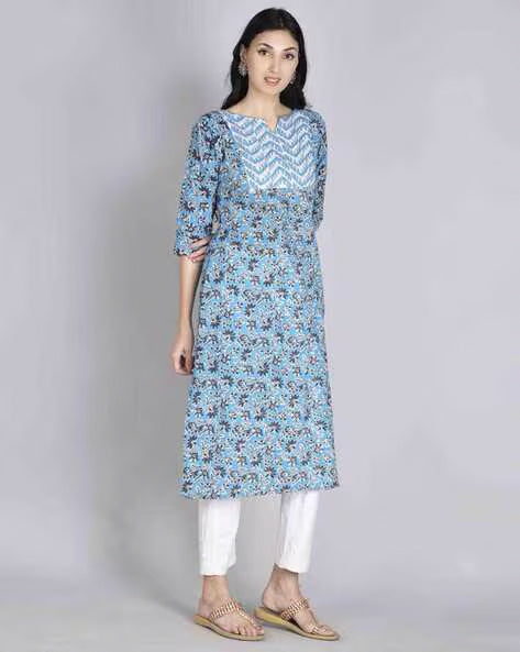 Blue Yoke Design Floarl Print Kurta