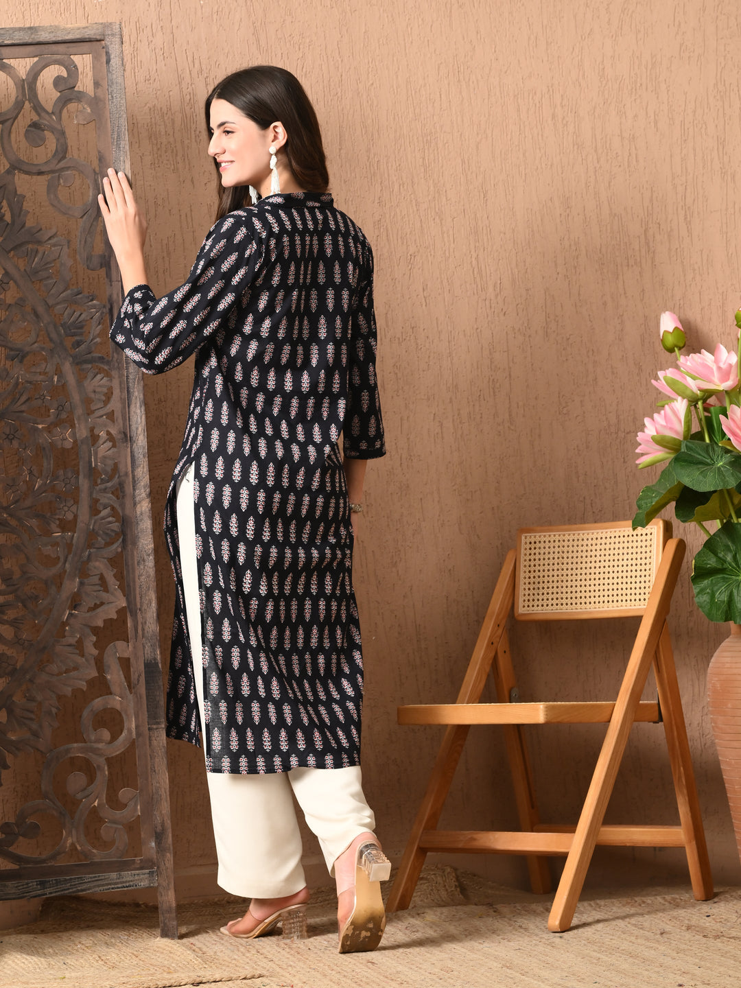 Black Printed Collared Neck Kurta