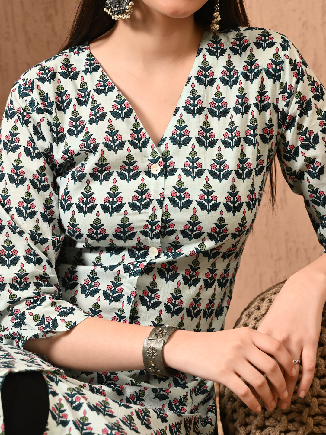 White Floral Print V-neck Cotton Kurta