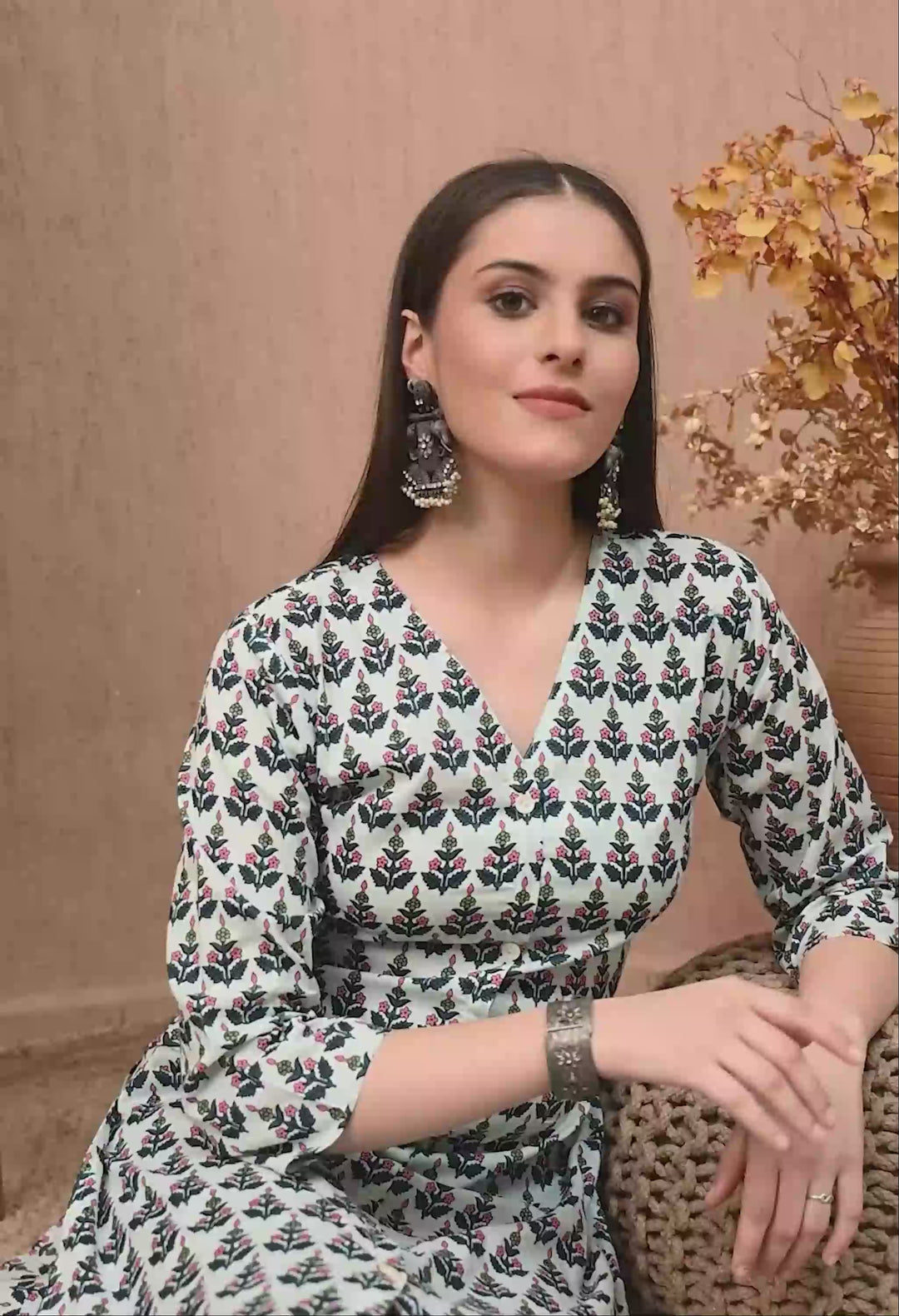 White Floral Print V-neck Cotton Kurta