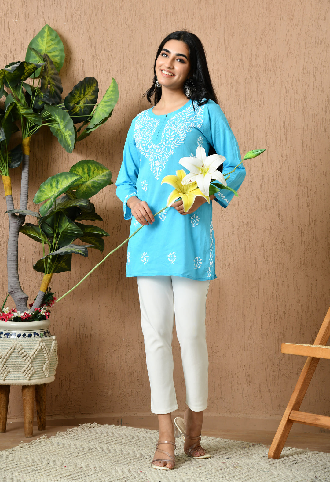 Blue Hadloom Chikankari Kurti