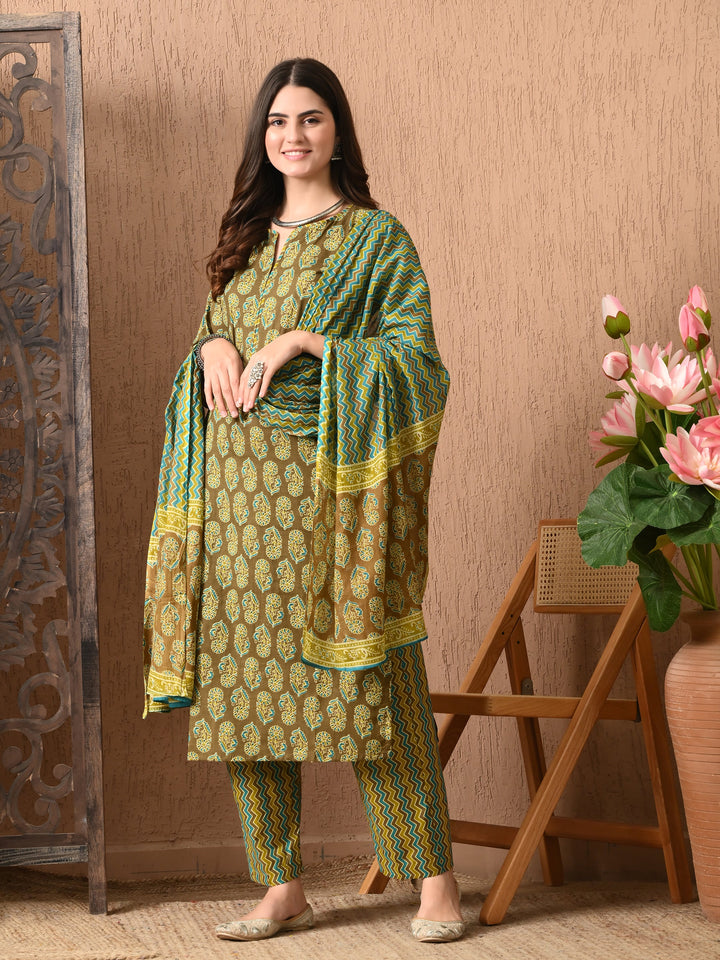 Green Floral Round Neck Kurta Sets