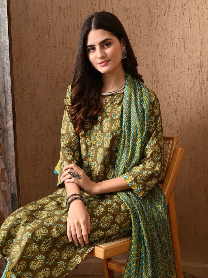 Green Floral Round Neck Kurta Sets