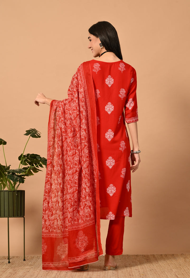 Red Floral Round Neck Kurta Sets