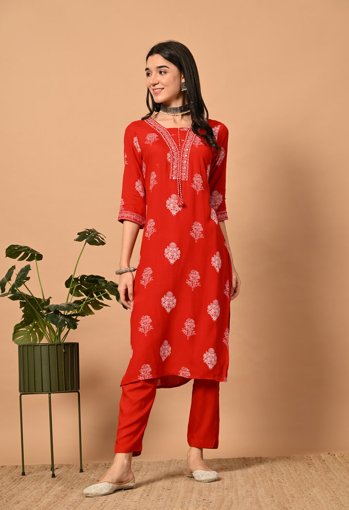 Red Floral Round Neck Kurta Sets