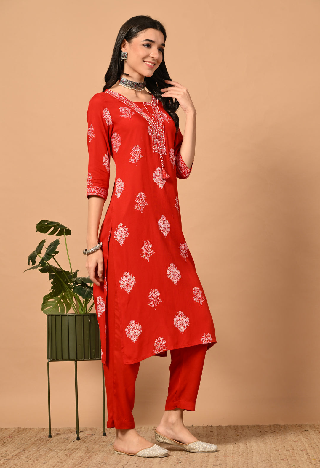 Red Floral Round Neck Kurta Sets