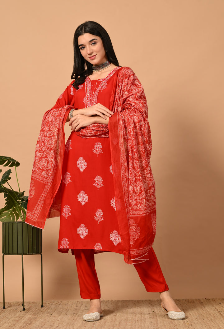 Red Floral Round Neck Kurta Sets