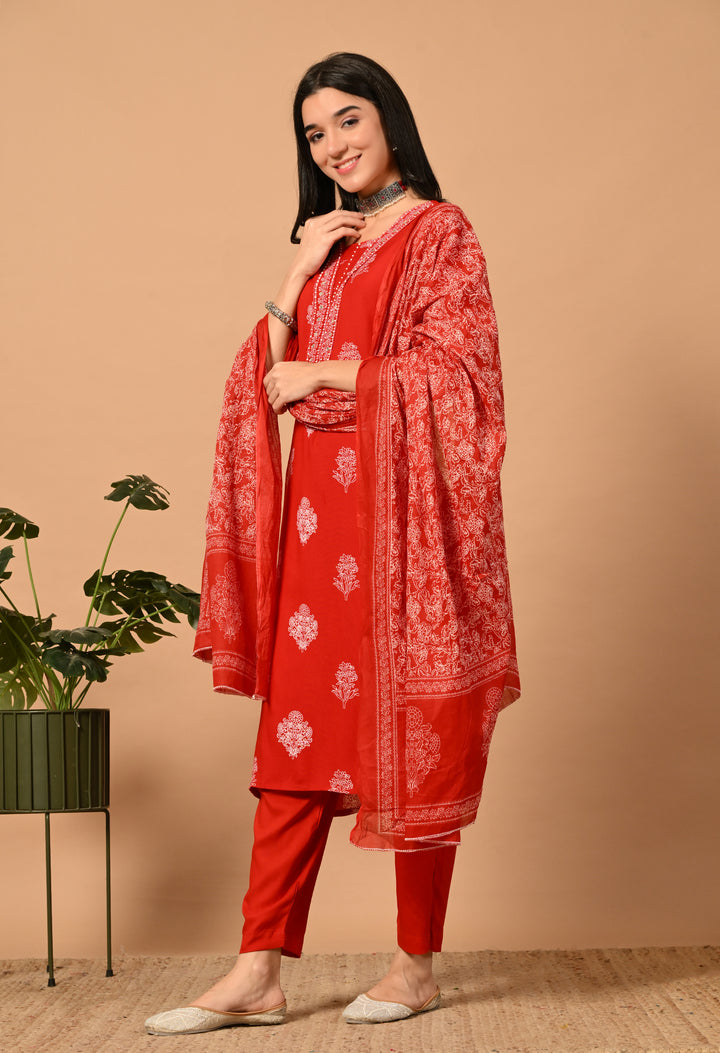 Red Floral Round Neck Kurta Sets
