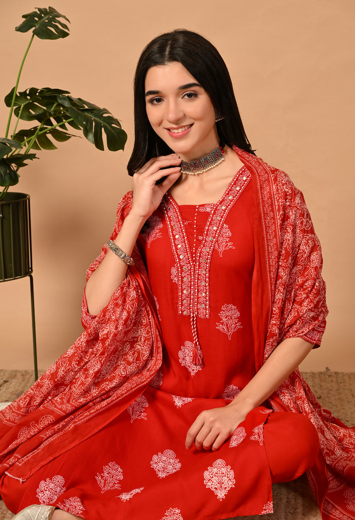 Red Floral Round Neck Kurta Sets