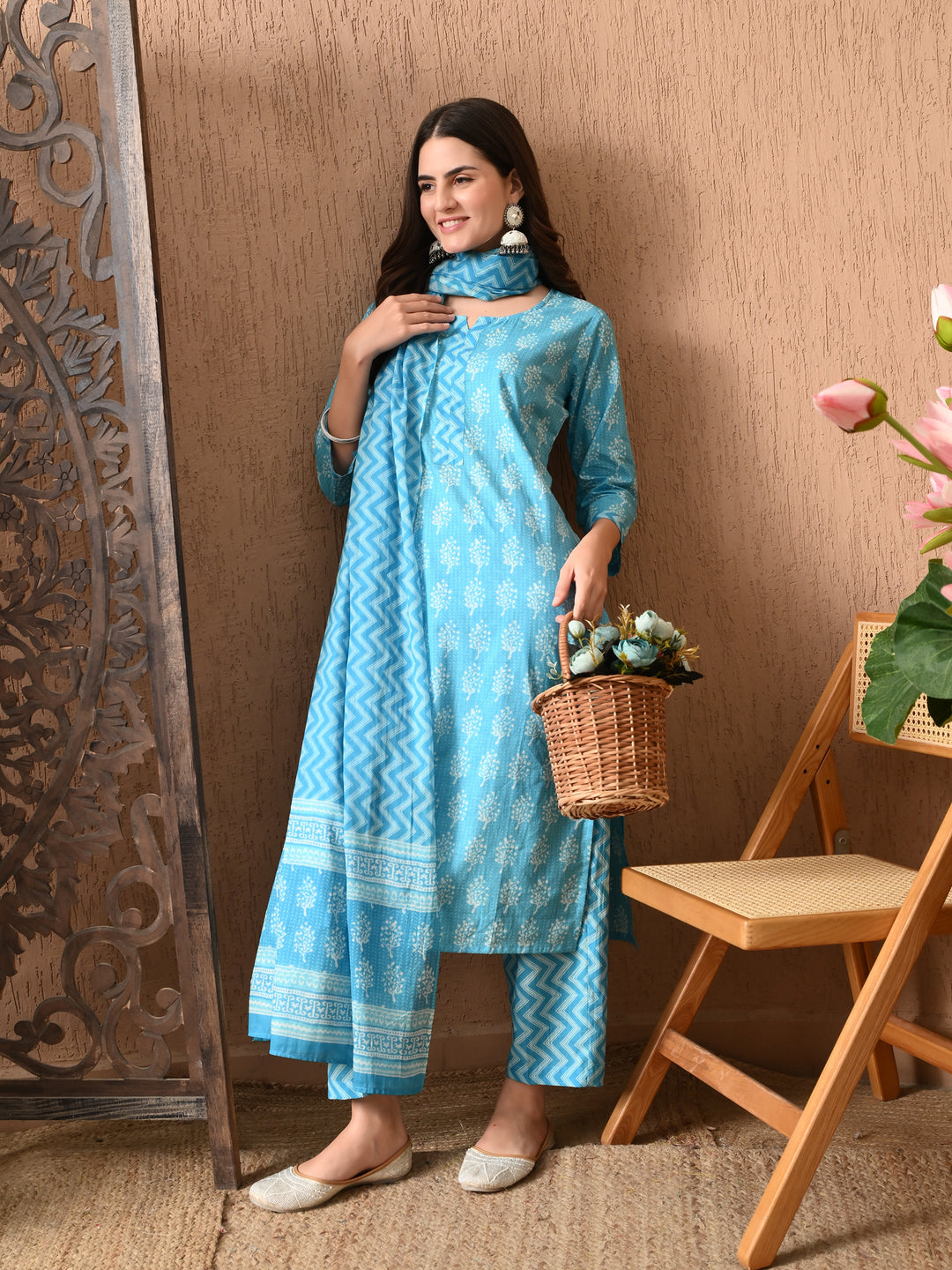 Blue Floral Round Neck Kurta Sets