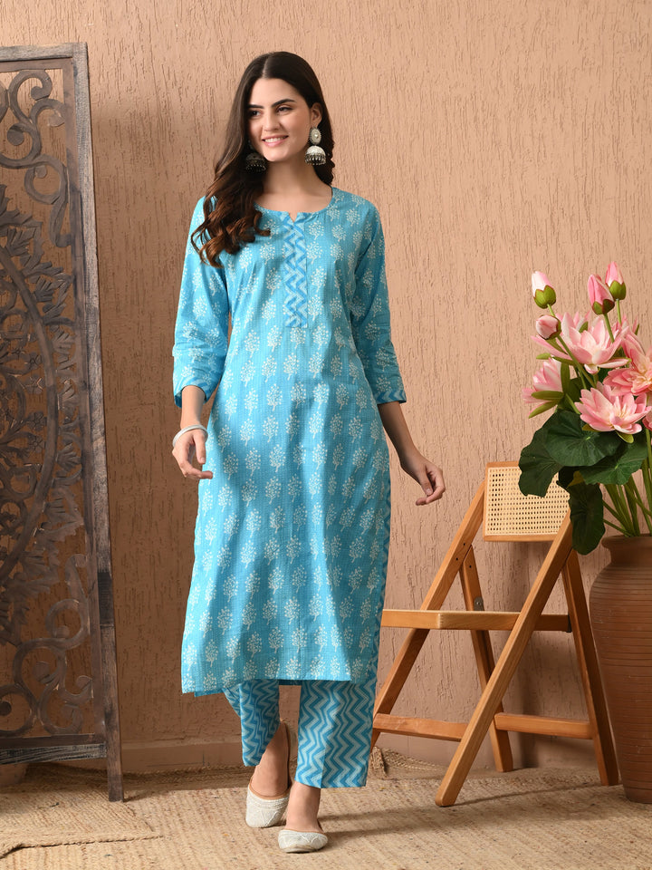 Blue Floral Round Neck Kurta Sets