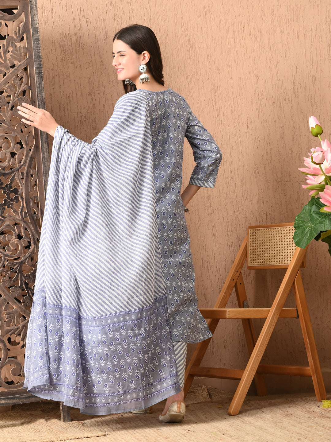 Grey Floral Round Neck Kurta Sets