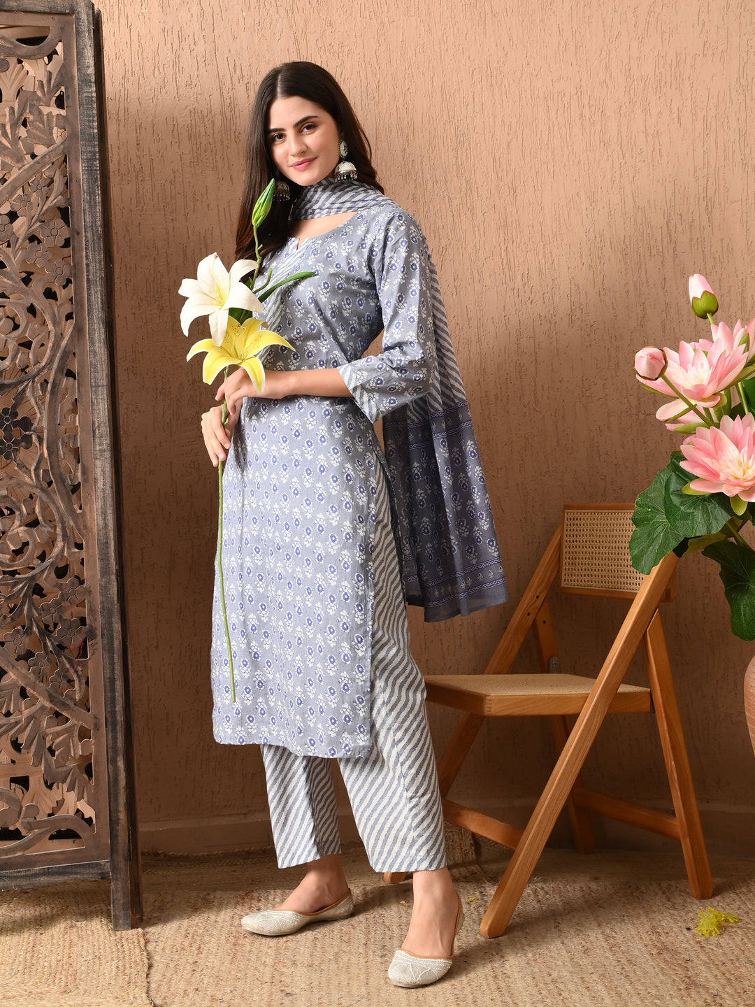 Grey Floral Round Neck Kurta Sets