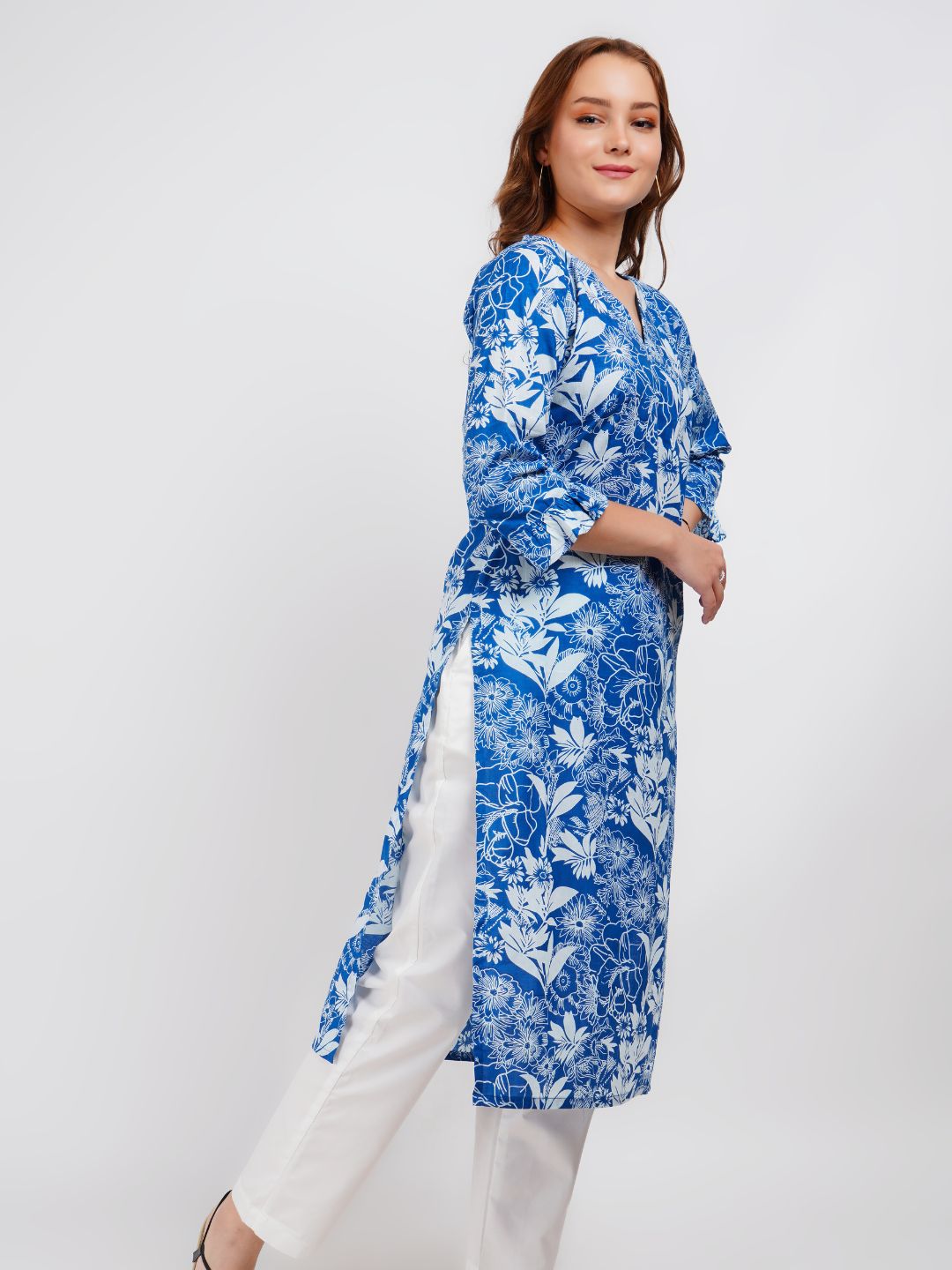 Blue Printed Ruffeled Sleeve Straight Kurta