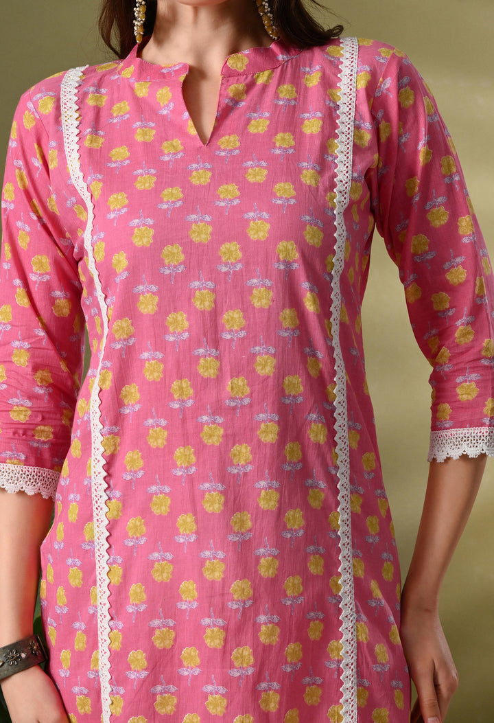 Pink Floral Print Cotton Straight Kurta