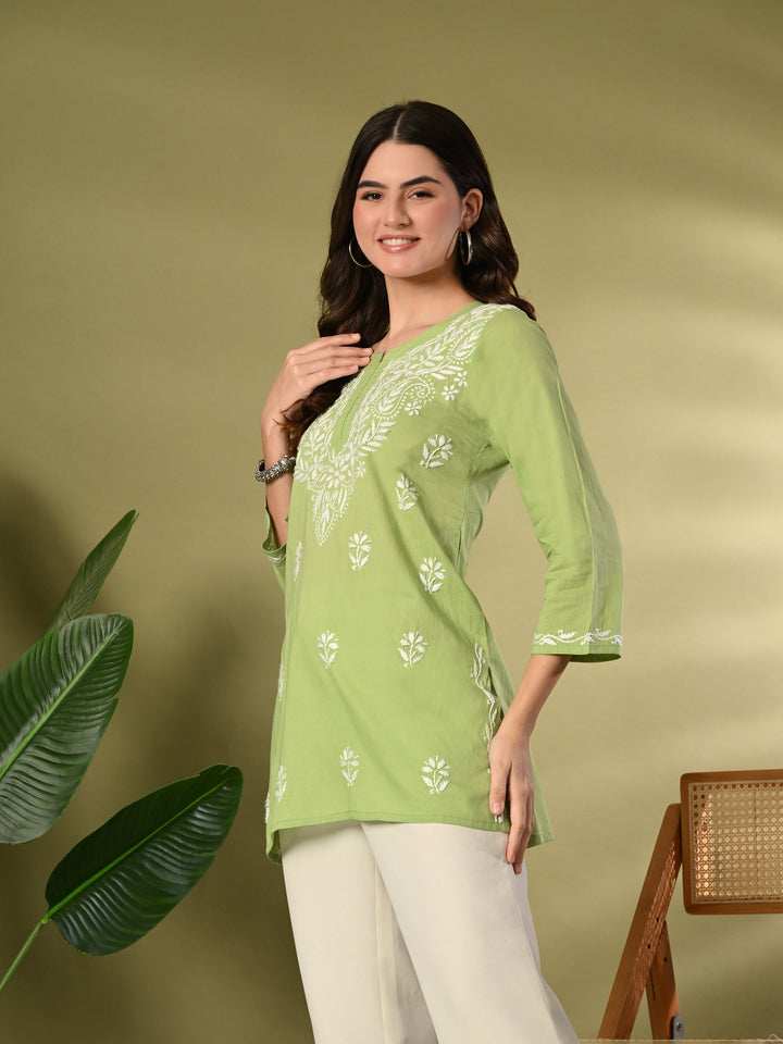 Green Handaloom Chikankari kurti