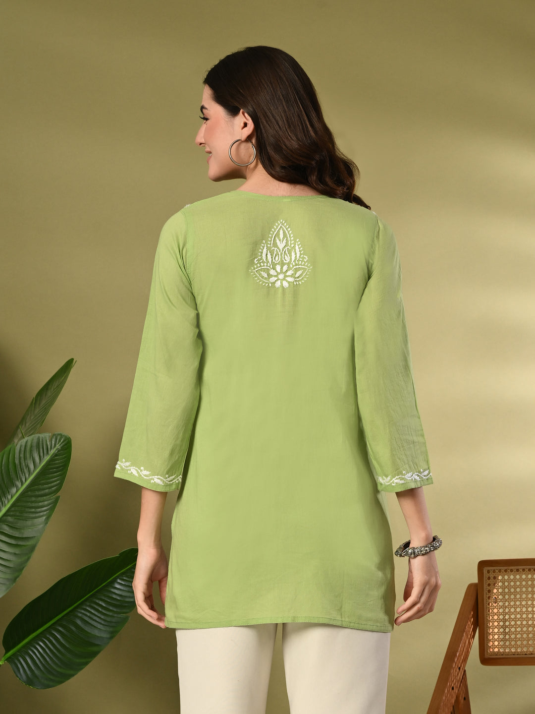 Green Handaloom Chikankari kurti