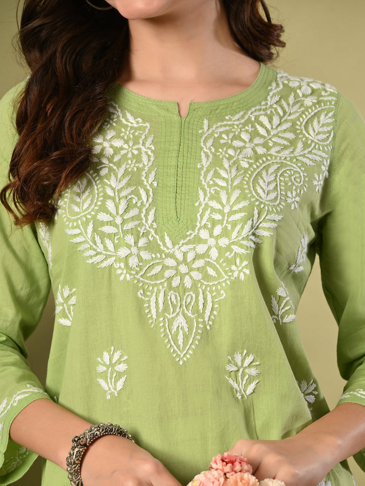 Green Handaloom Chikankari kurti