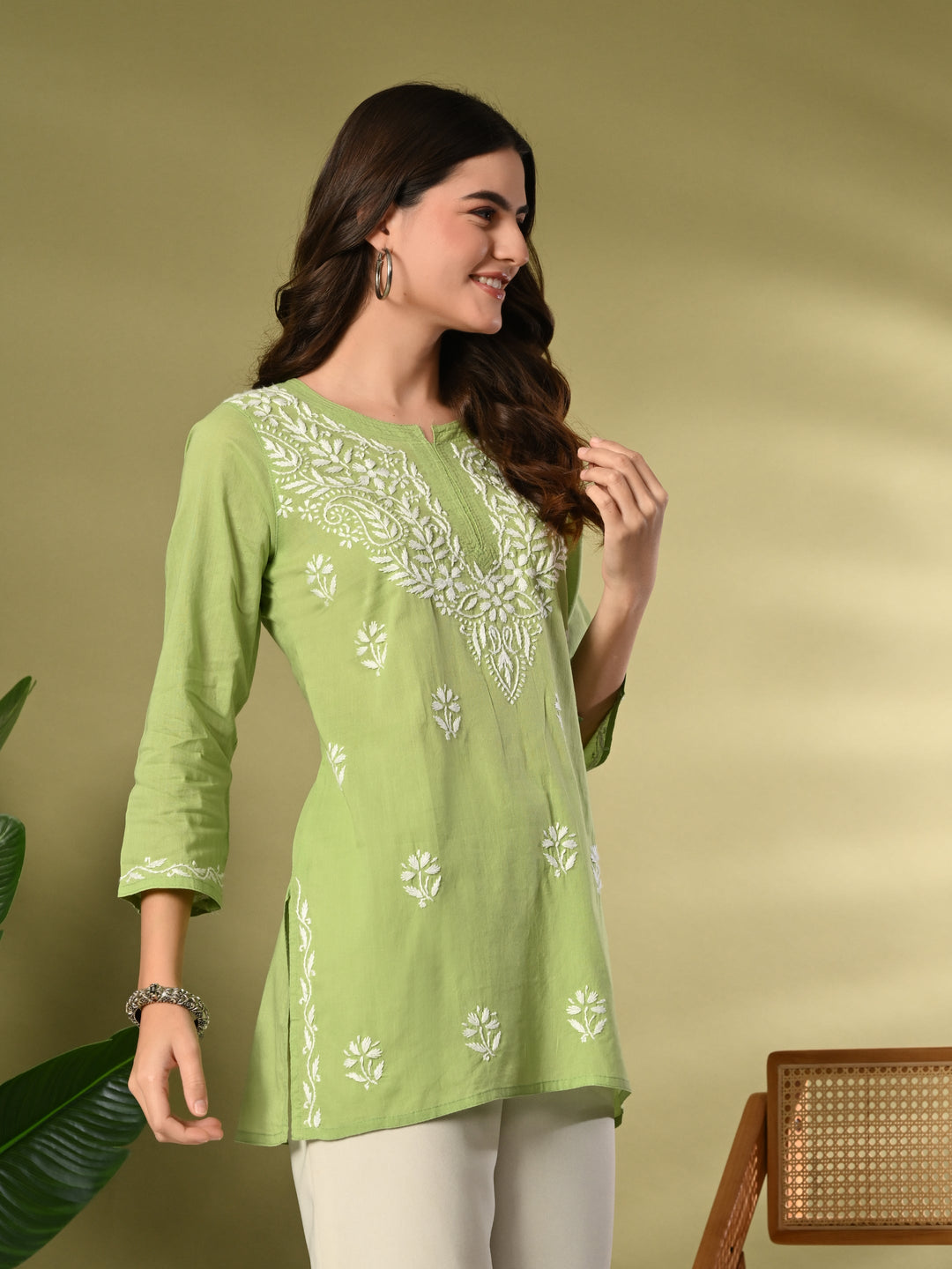 Green Handaloom Chikankari kurti