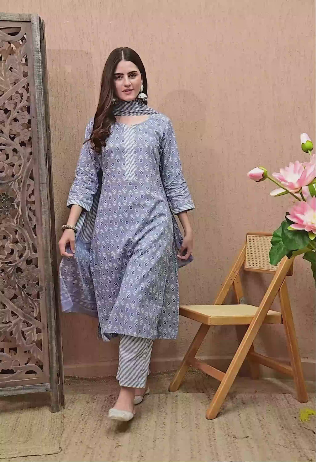 Grey Floral Round Neck Kurta Sets