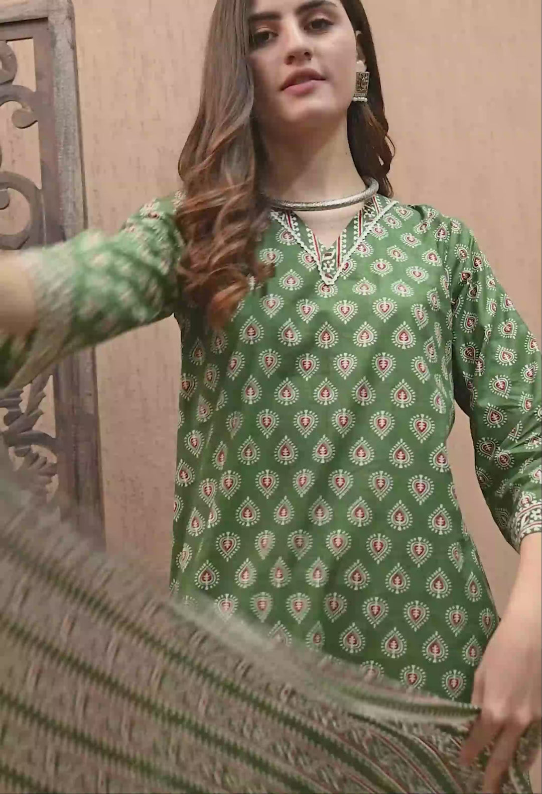 Green Floral V-Neck Kurta Sets